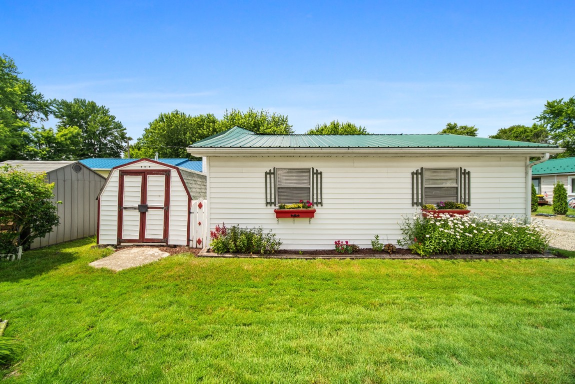 24530 SANDBURG Drive