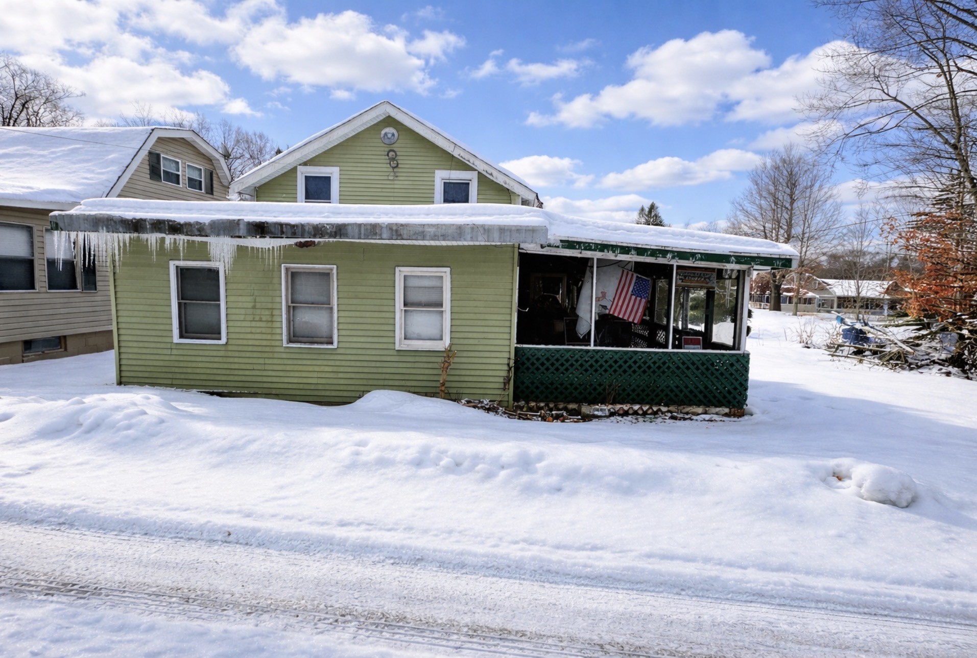 36111 BEECHWOOD Avenue