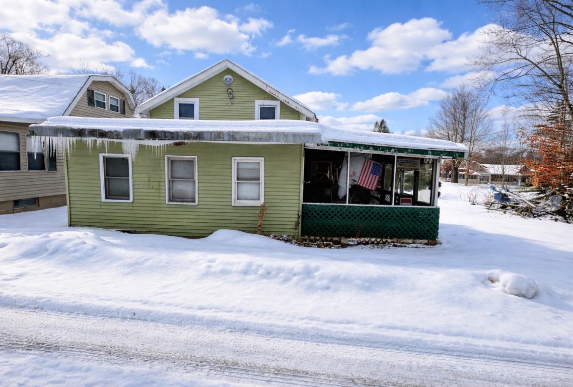 36111 BEECHWOOD Avenue