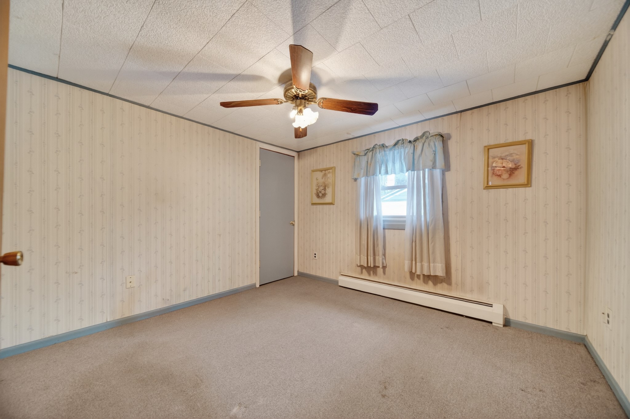 24689 WESTVIEW Drive