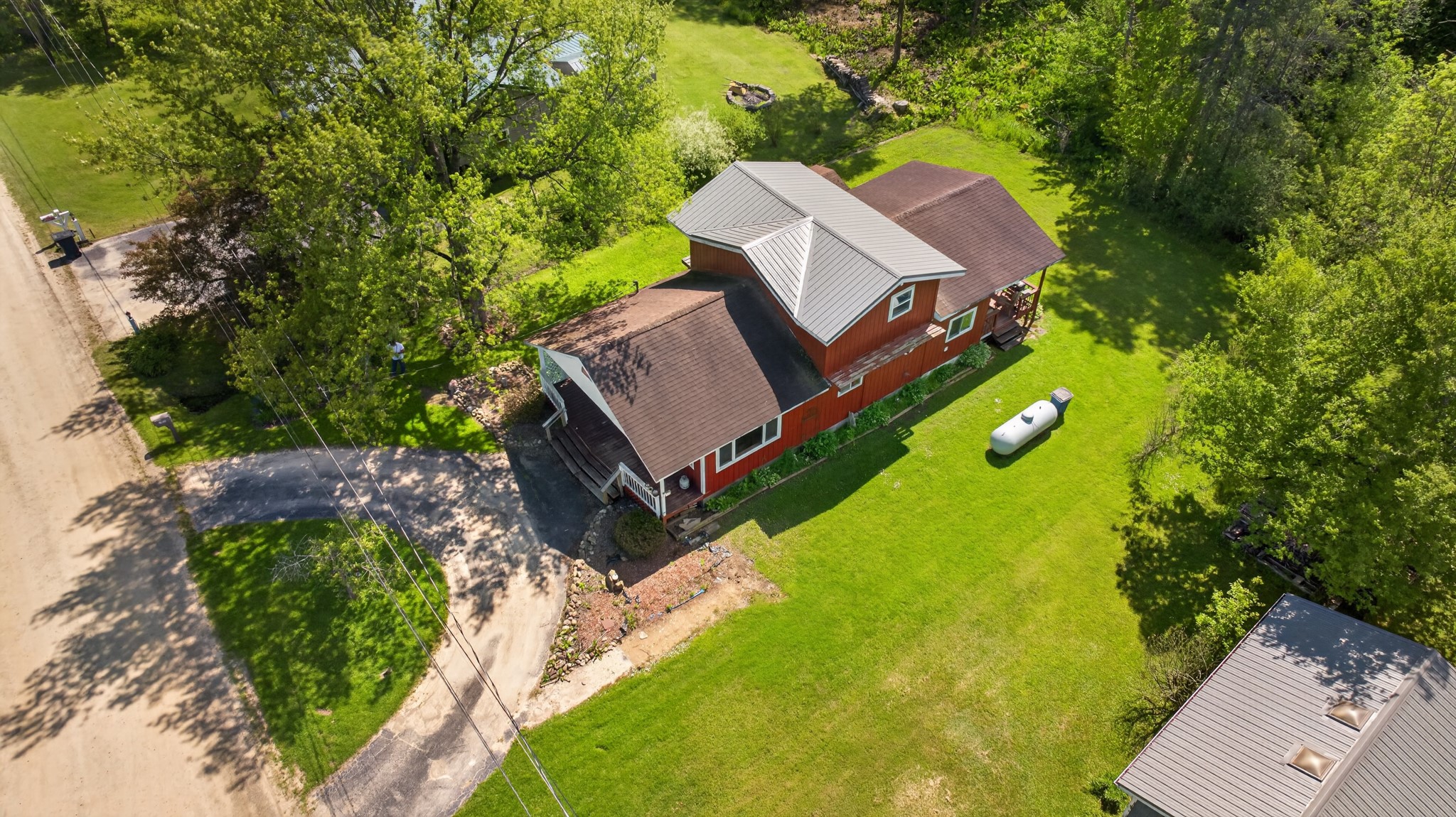 24689 WESTVIEW Drive