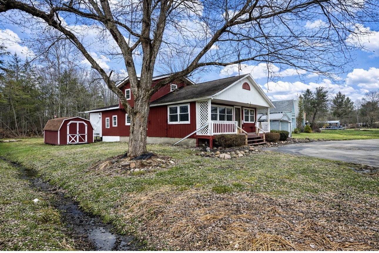 24689 WESTVIEW Drive