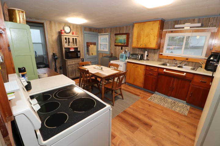 24123 BLOOMFIELD Drive