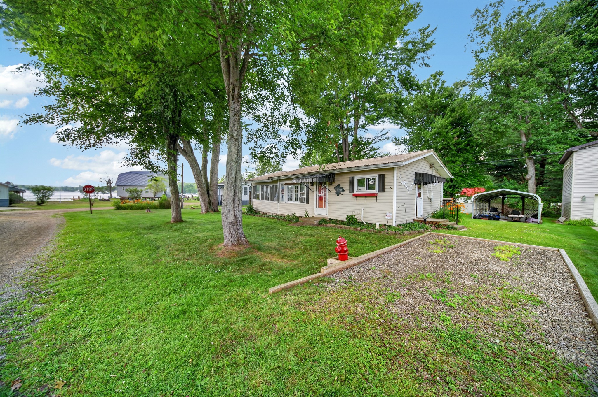24507 SANDBURG Drive