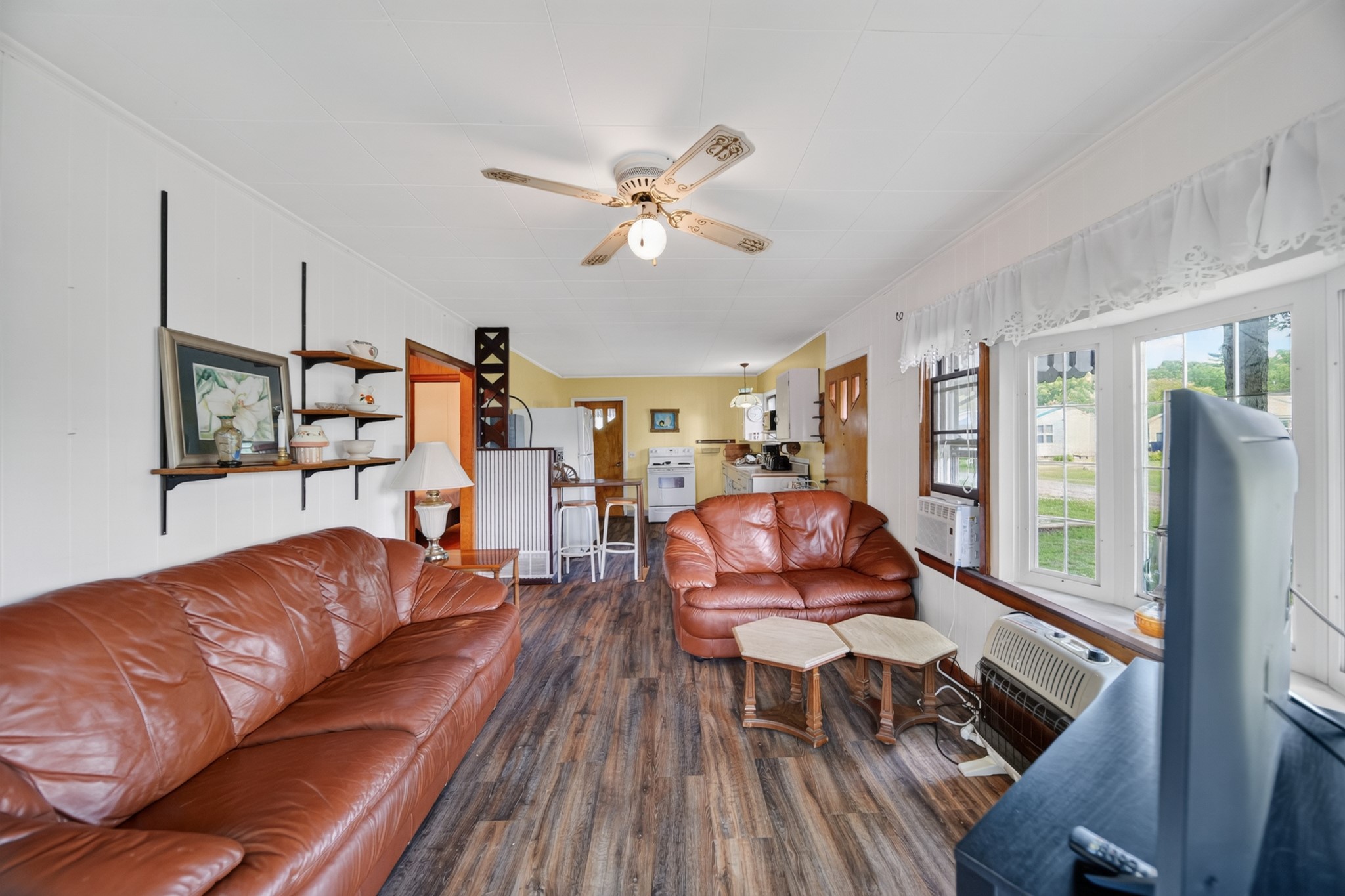 24507 SANDBURG Drive