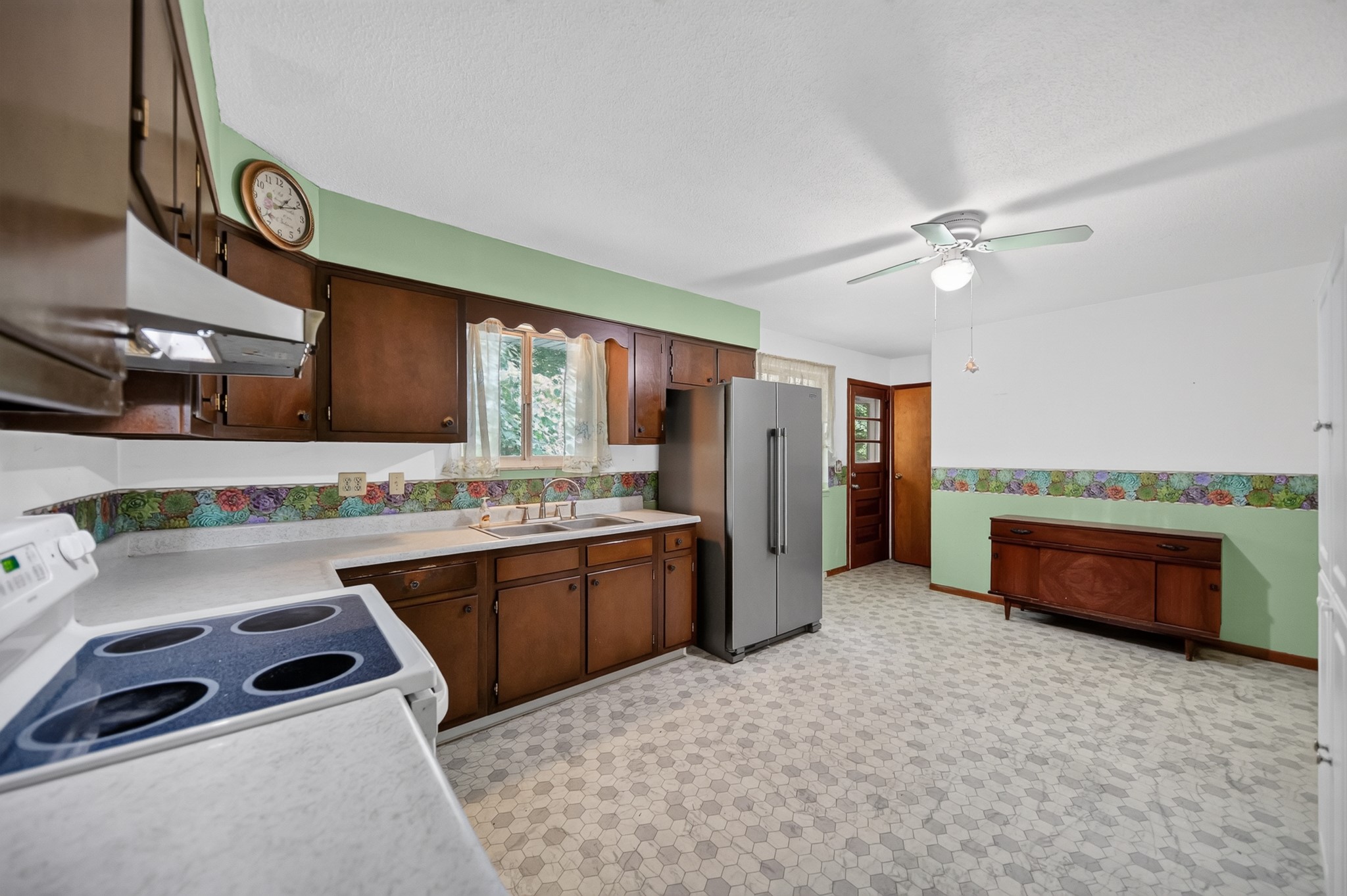35999 LAKE SHORE Drive