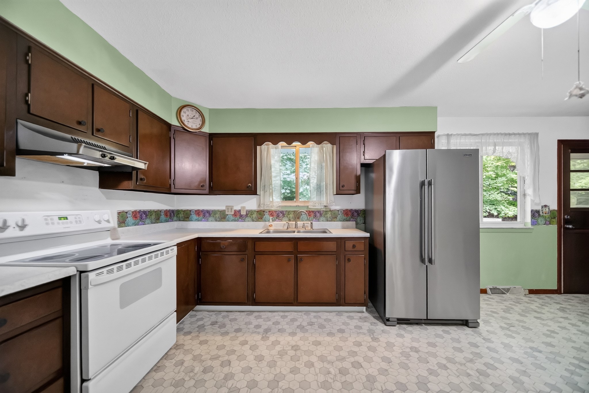 35999 LAKE SHORE Drive