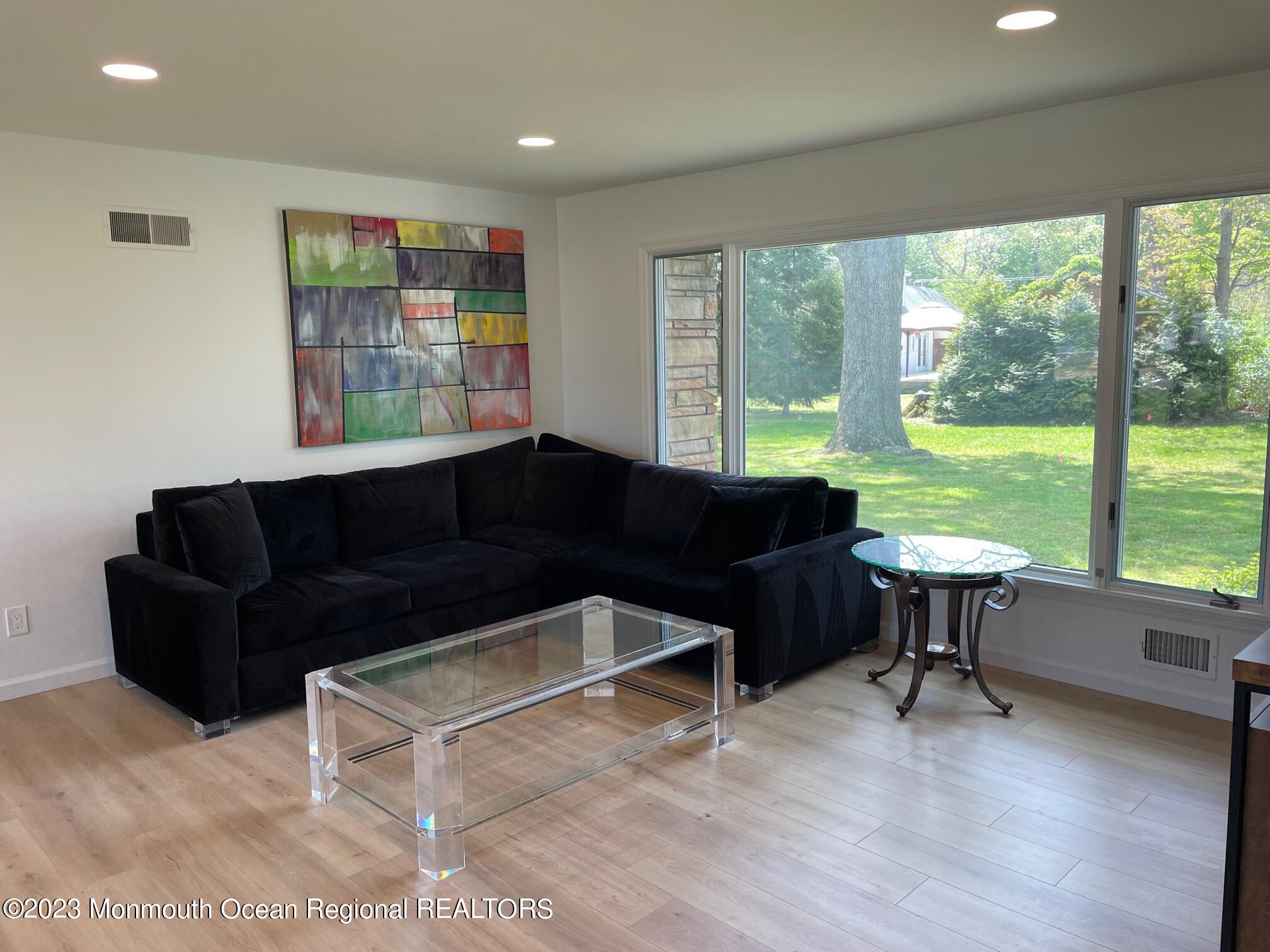 12 Greenbrier Road