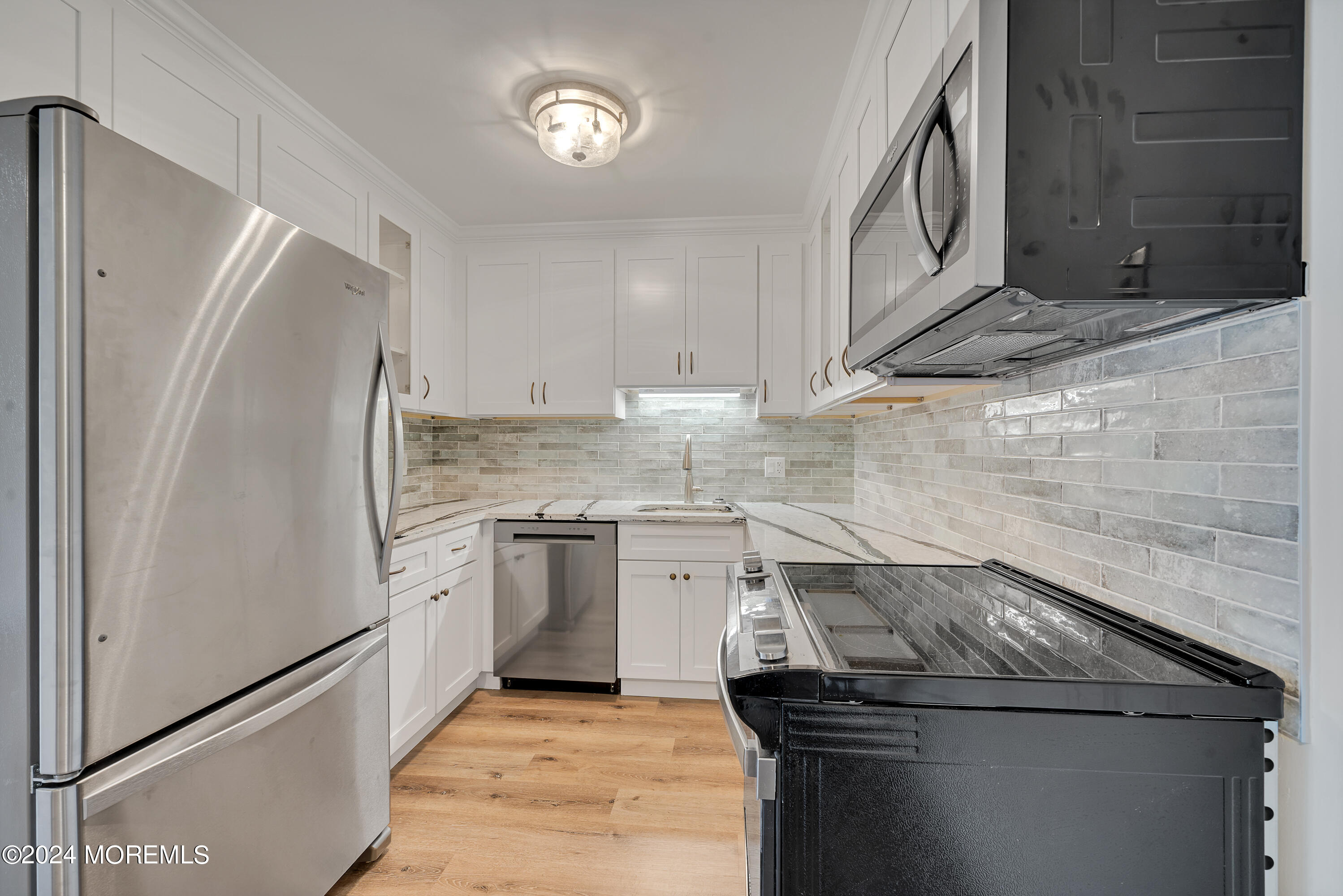 330 Shore Drive, B12