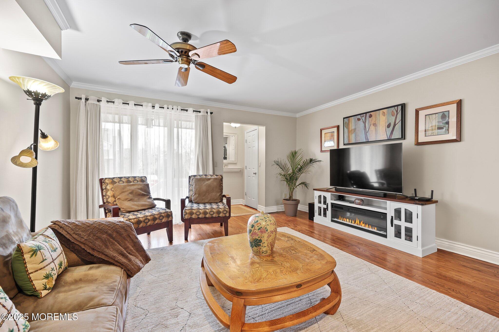25 Meadow Avenue, 84