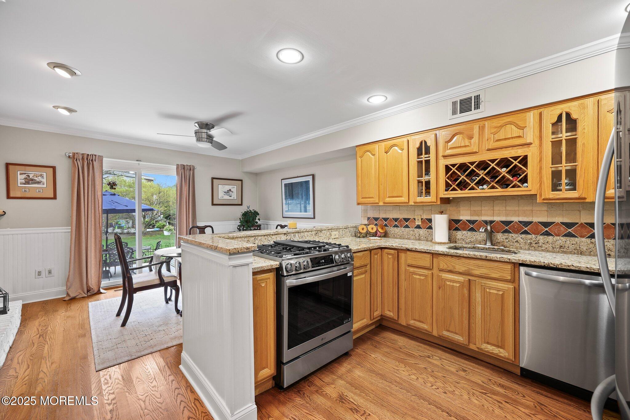 25 Meadow Avenue, 84