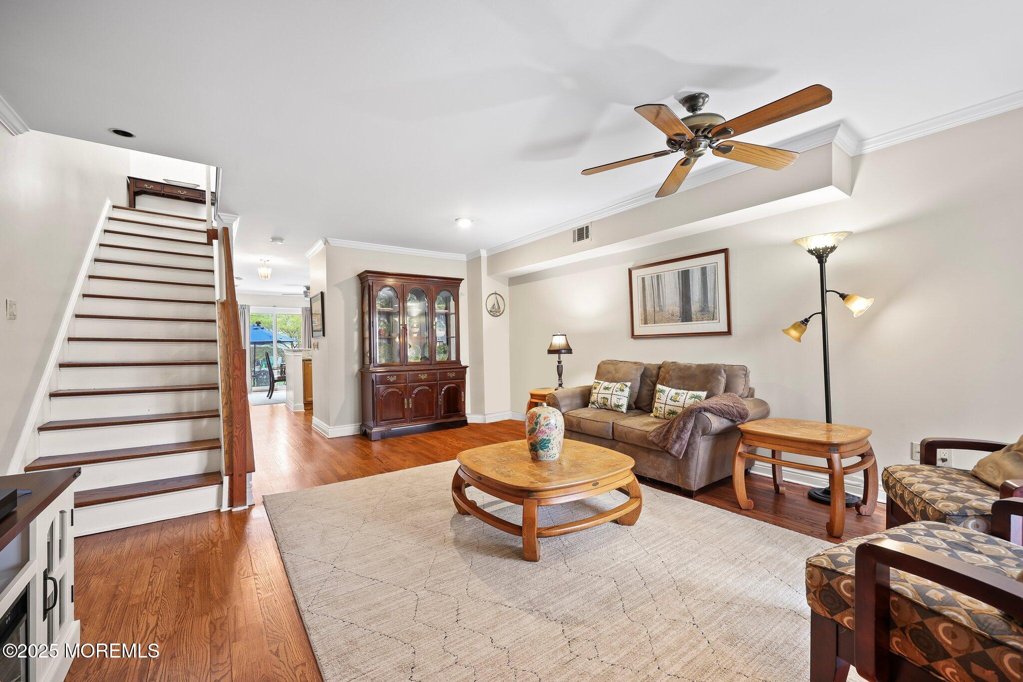 25 Meadow Avenue, 84