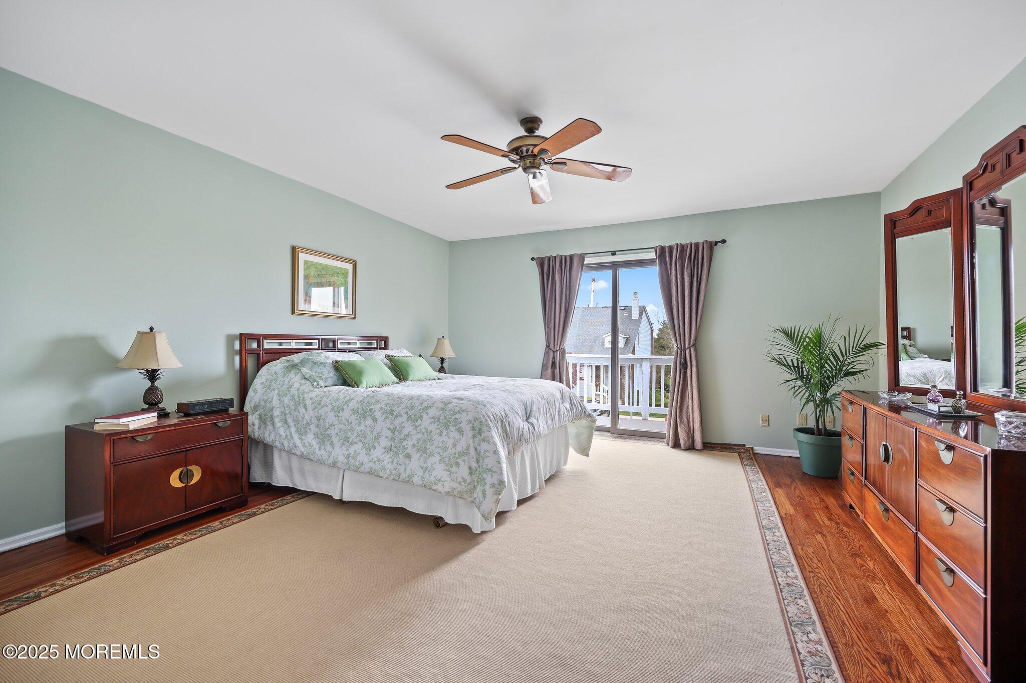 25 Meadow Avenue, 84