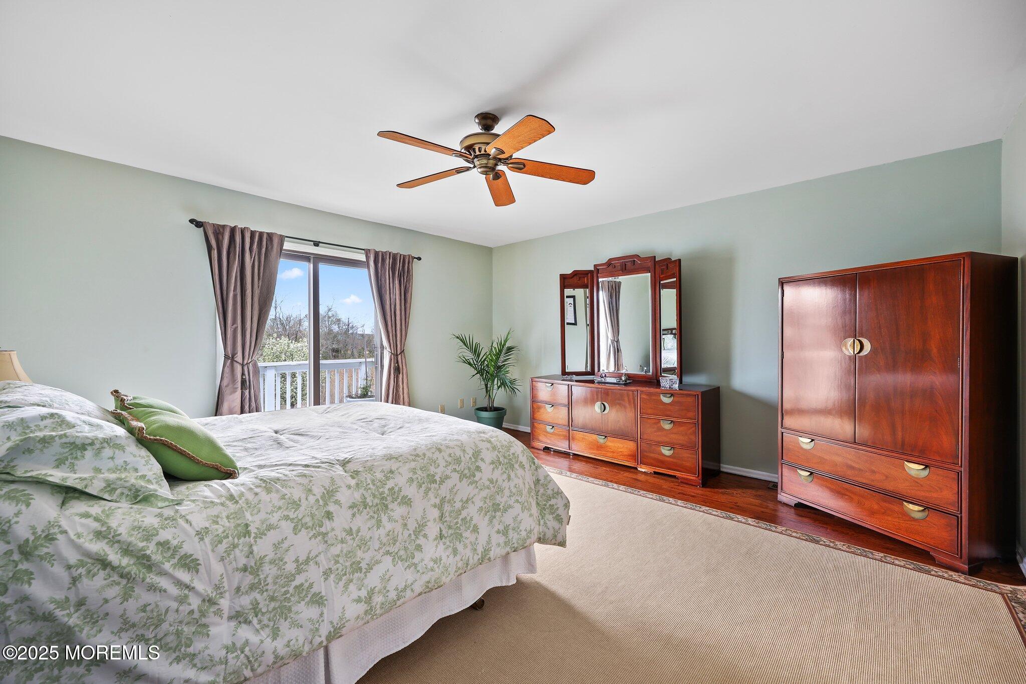 25 Meadow Avenue, 84