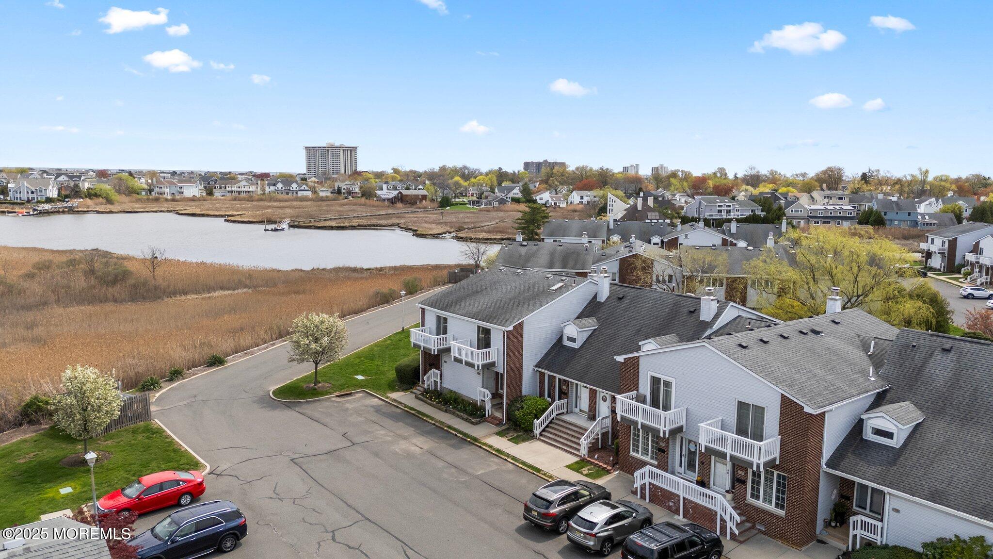 25 Meadow Avenue, 84
