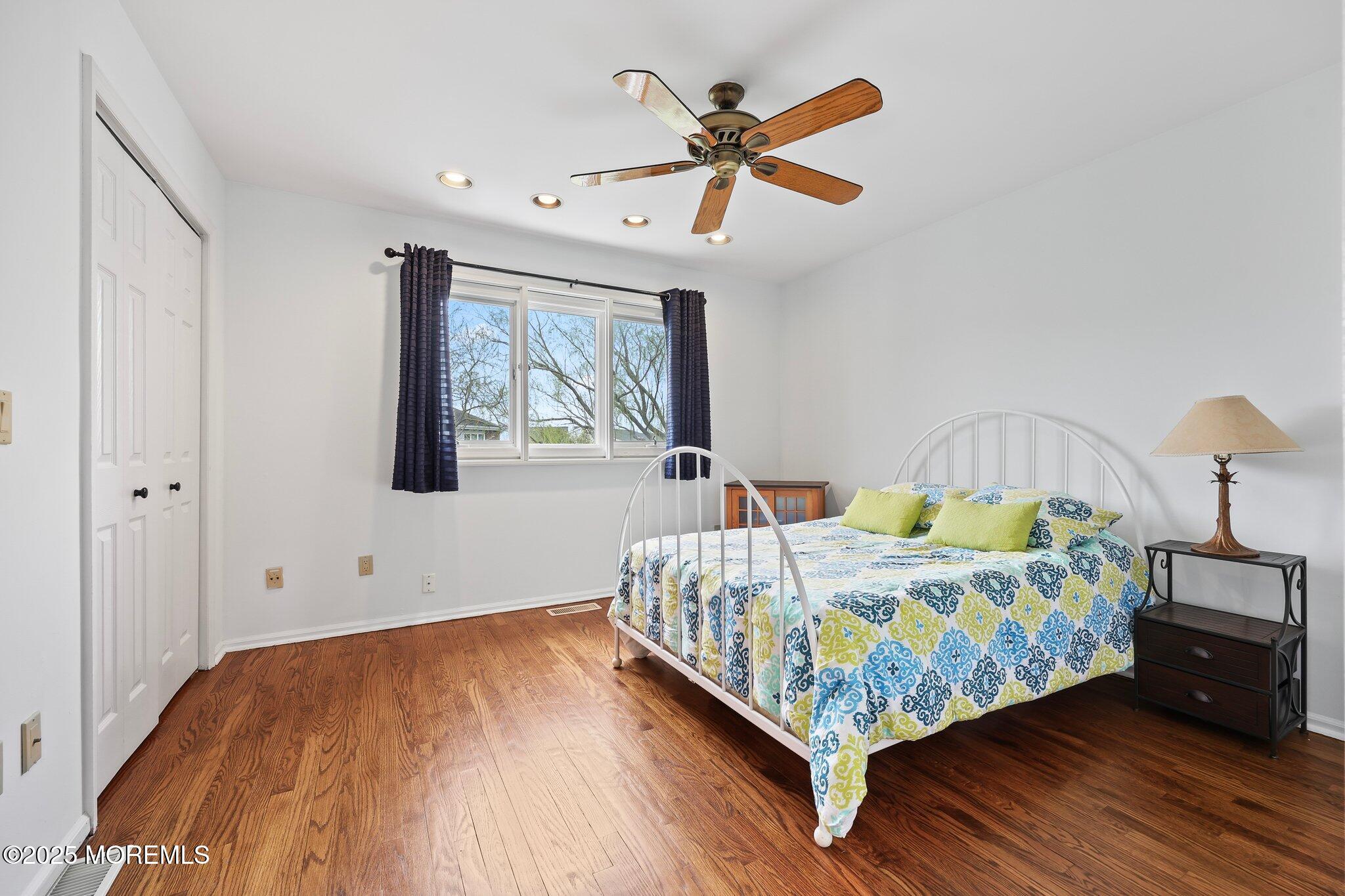25 Meadow Avenue, 84