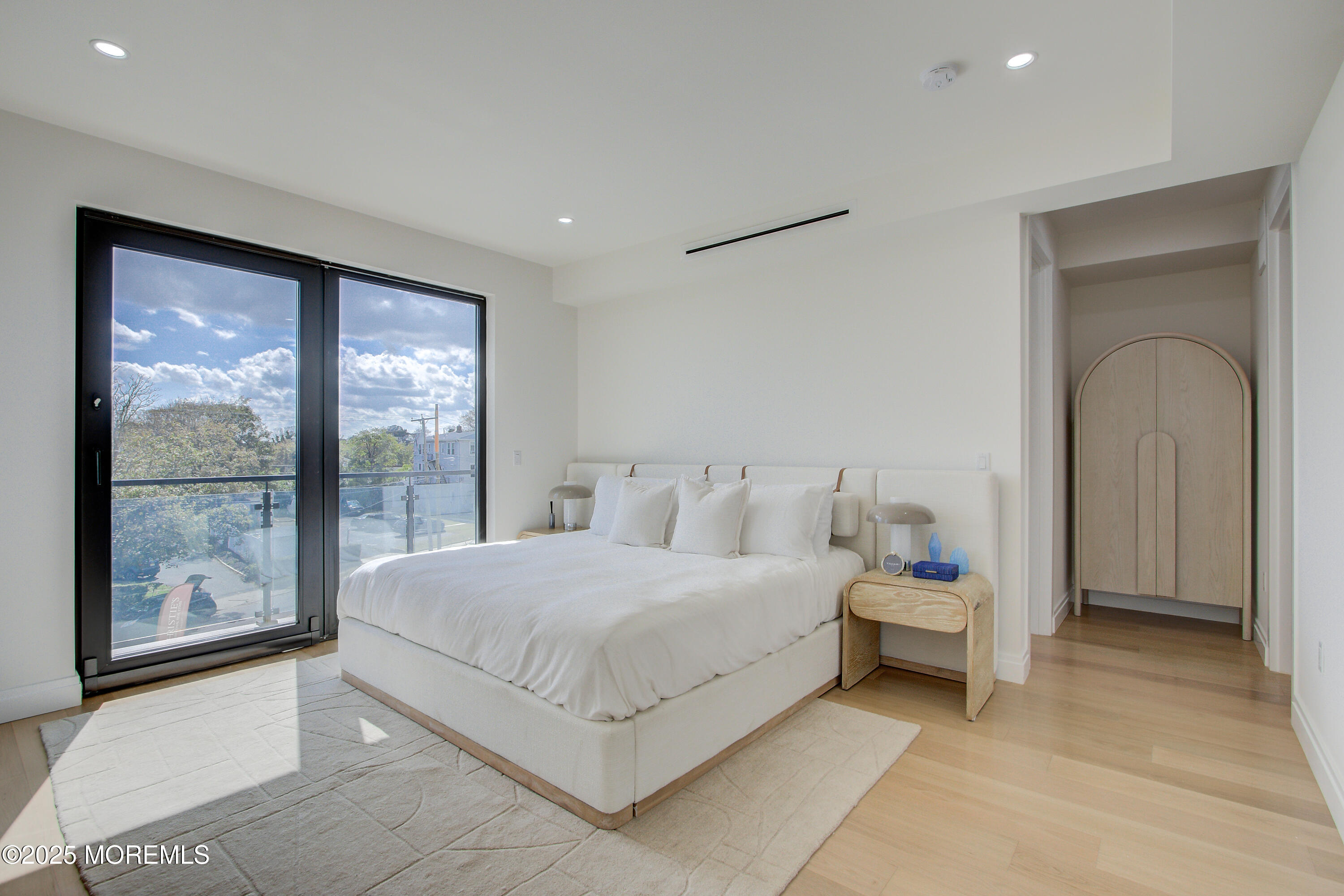 345 2nd Avenue, 12