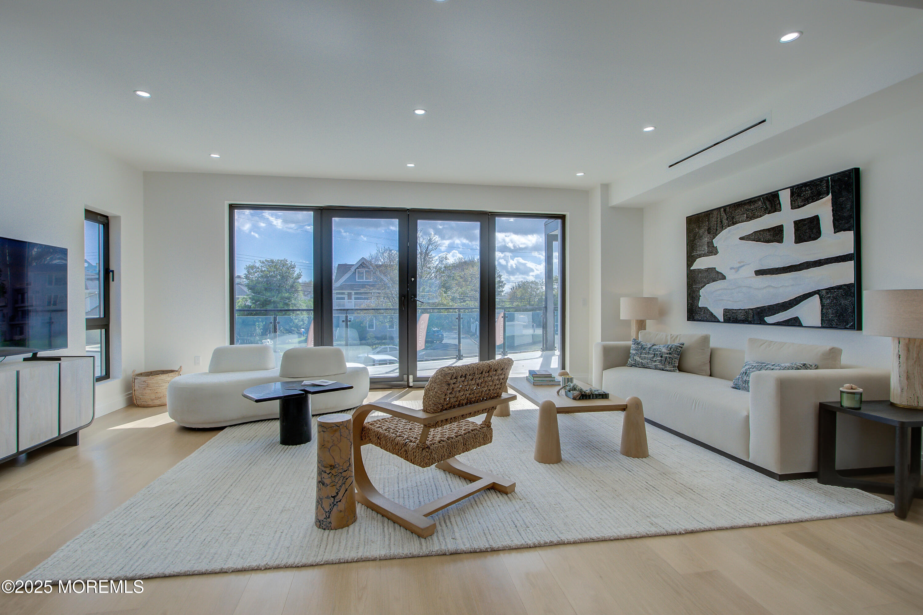 345 2nd Avenue, 12