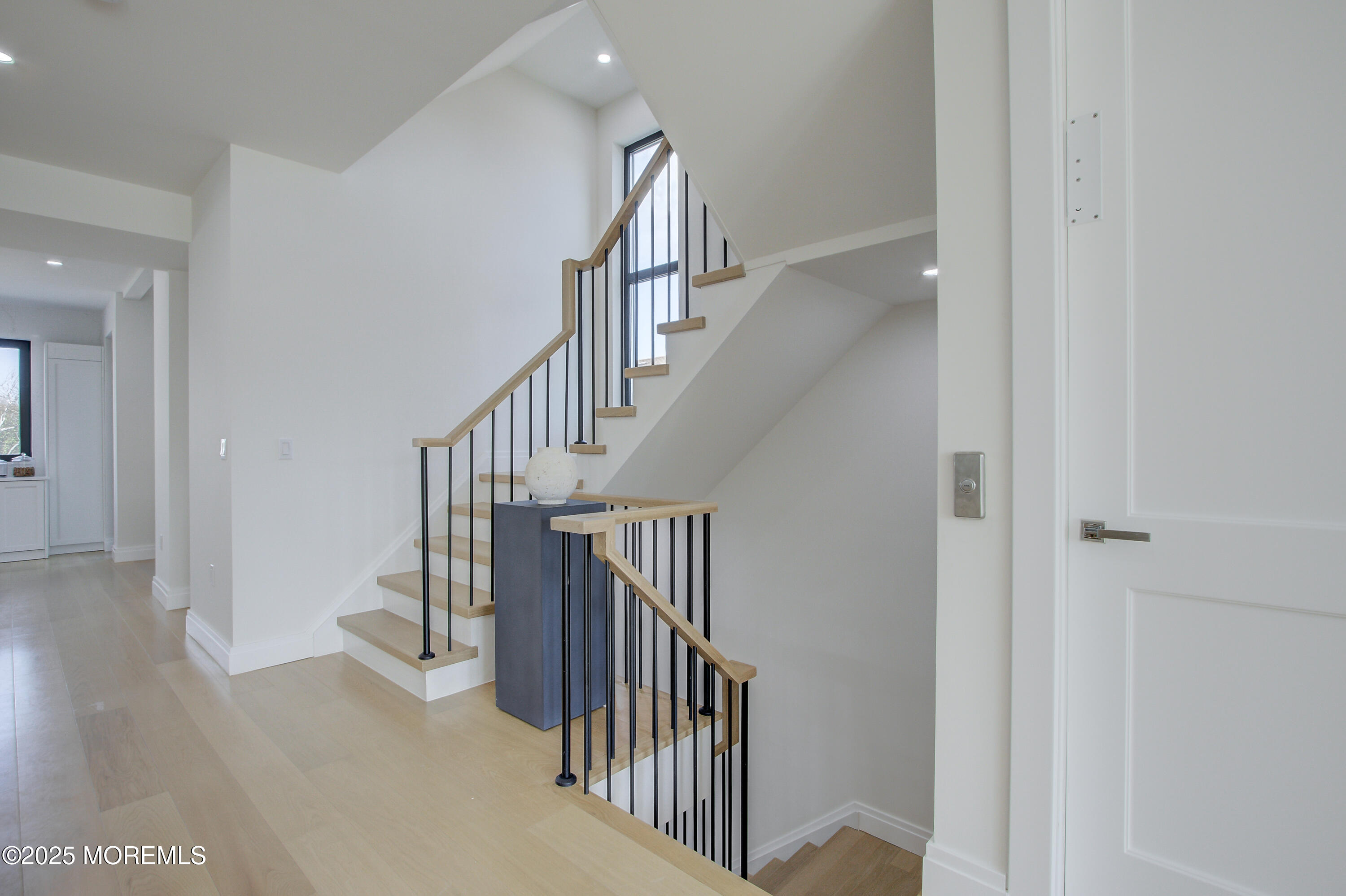 345 2nd Avenue, 12