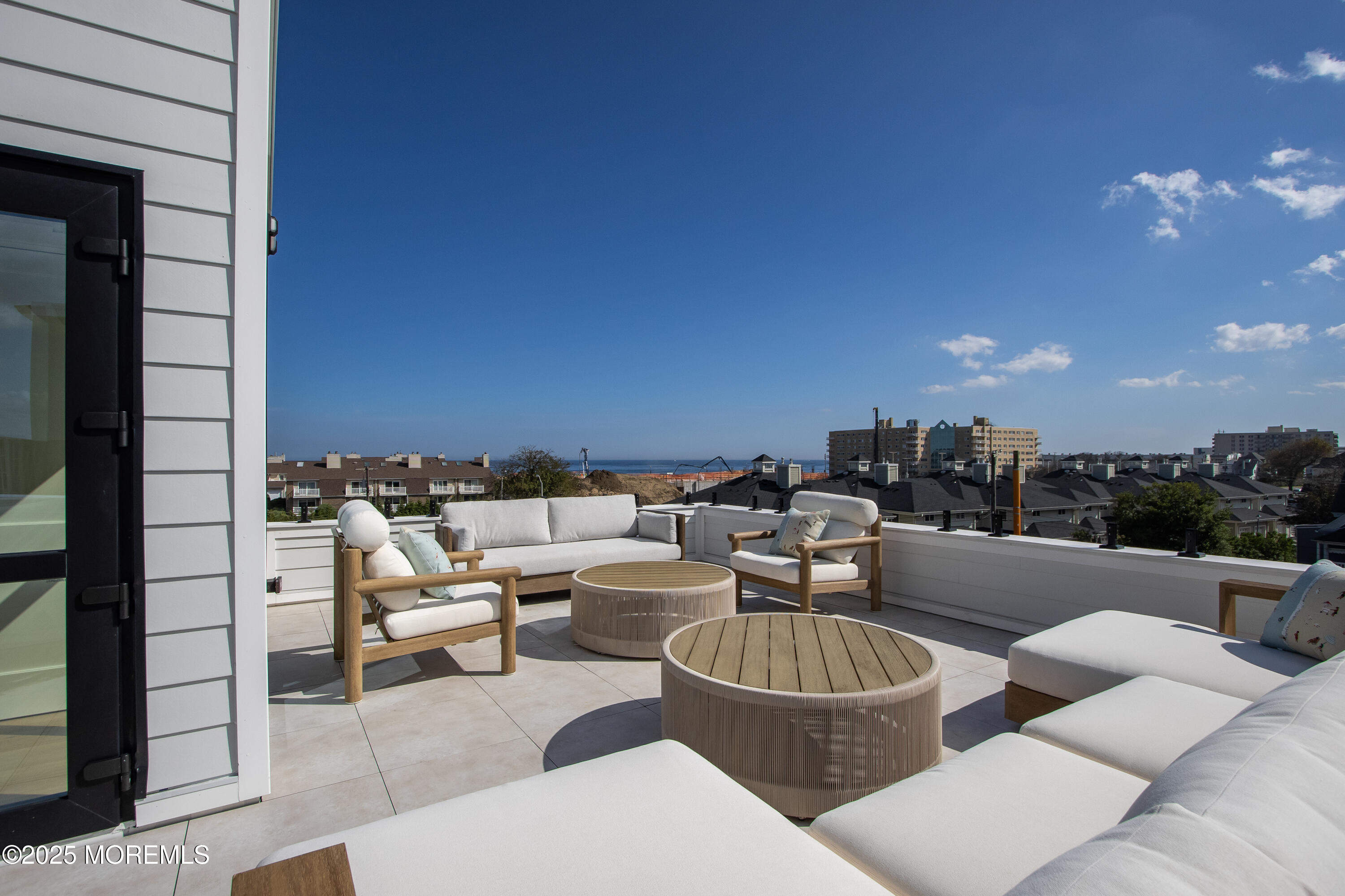 345 2nd Avenue, 8