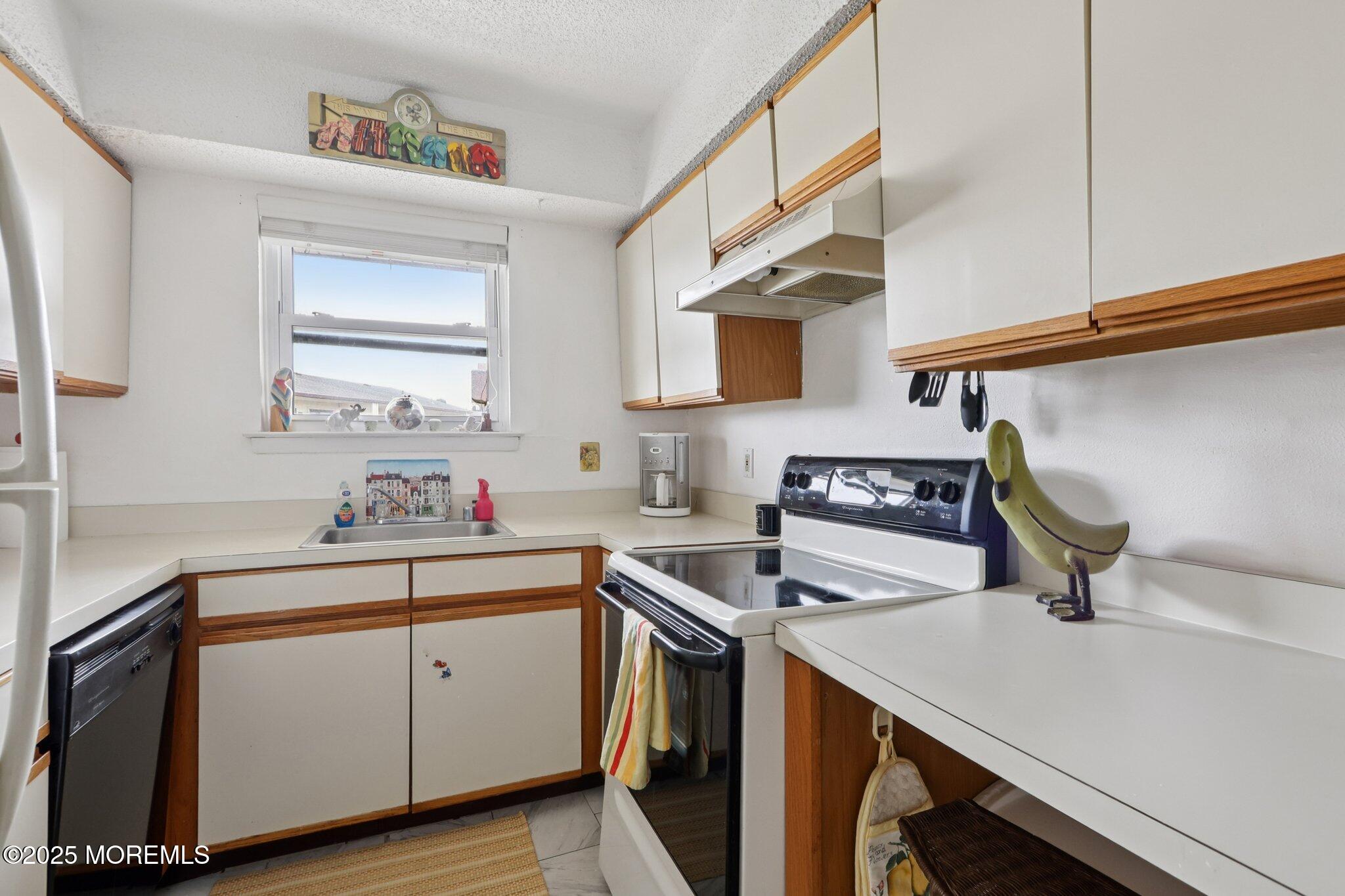 92 Wharfside Drive, 420