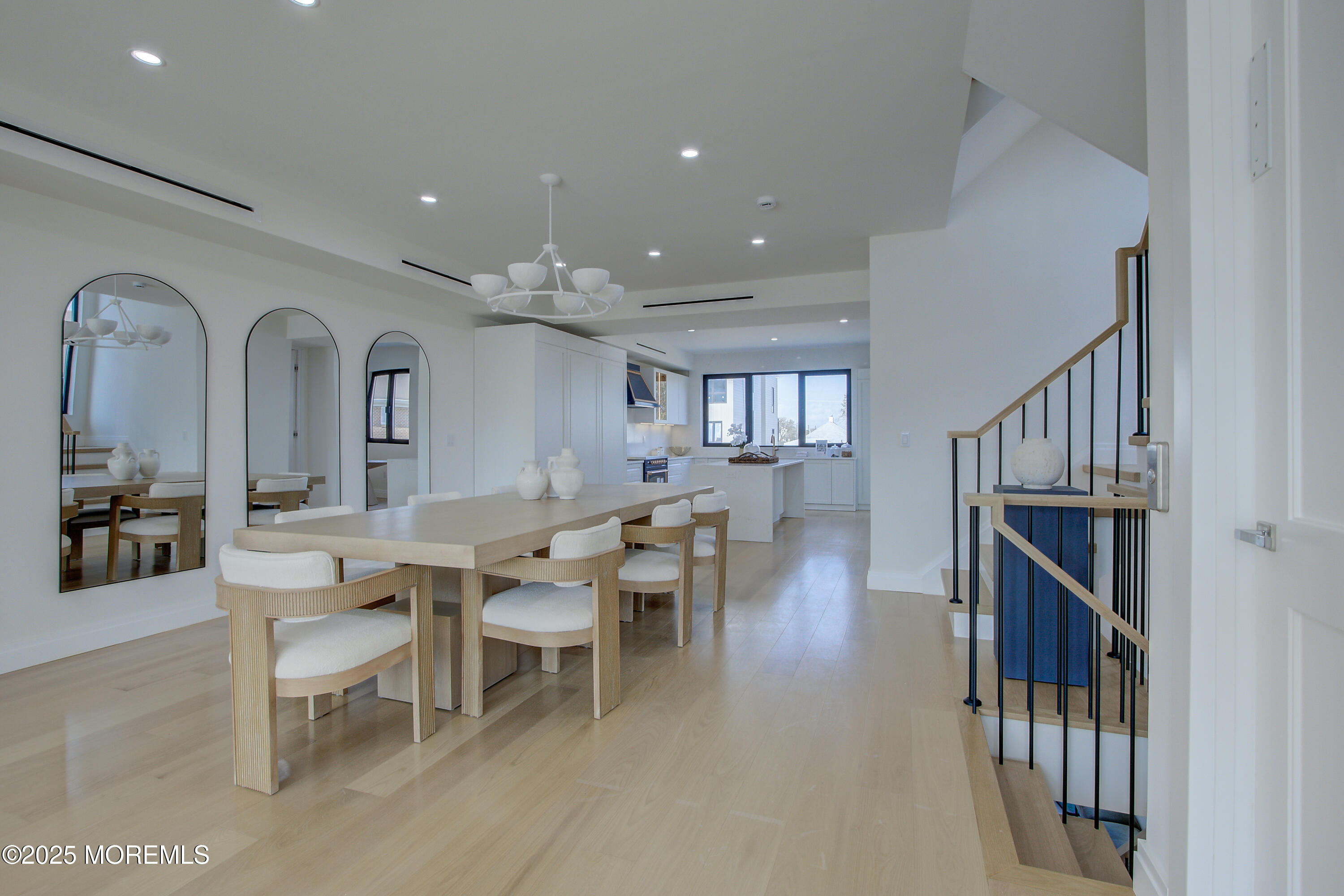 345 2nd Avenue, 14