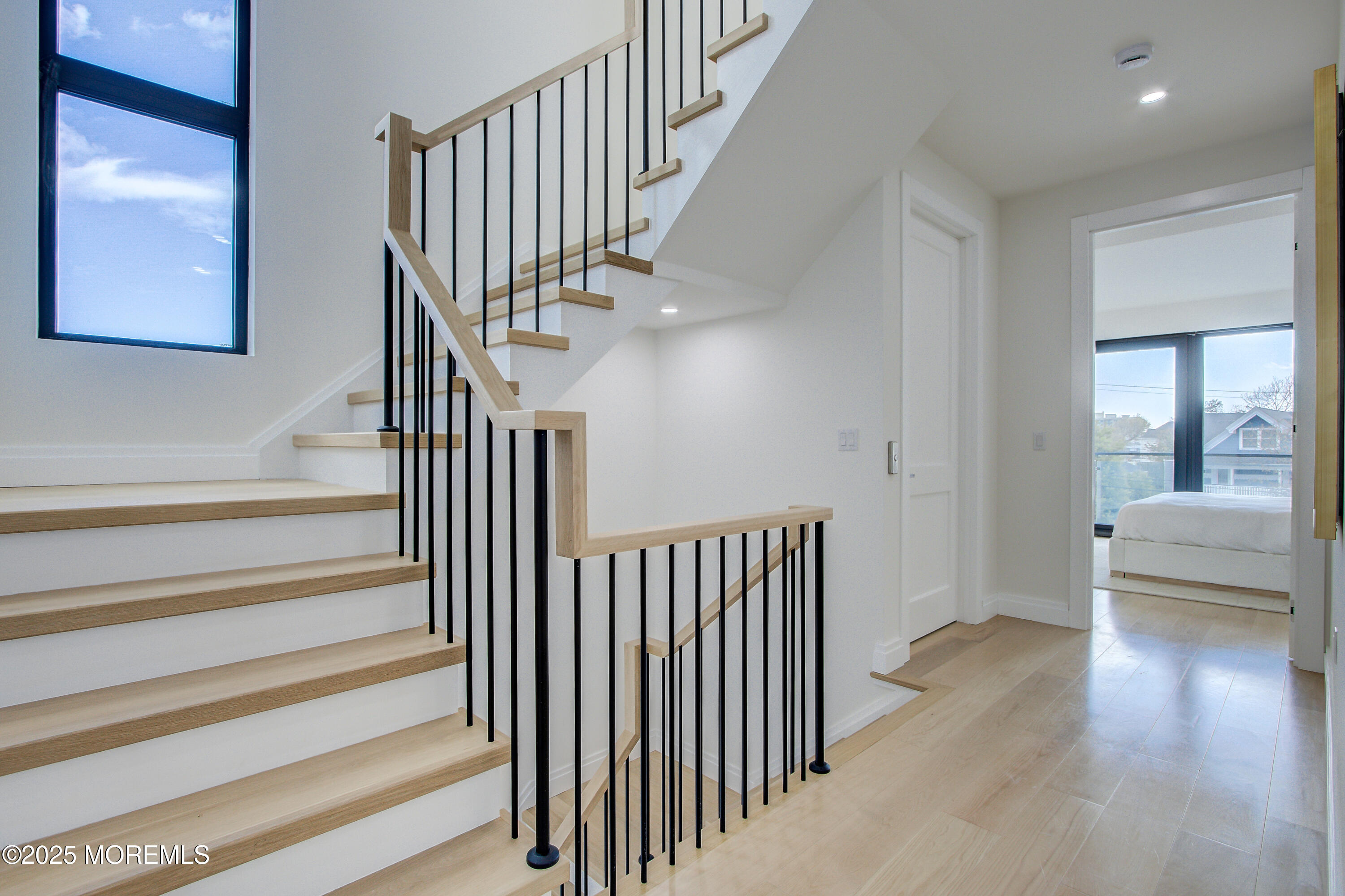 345 2nd Avenue, 14