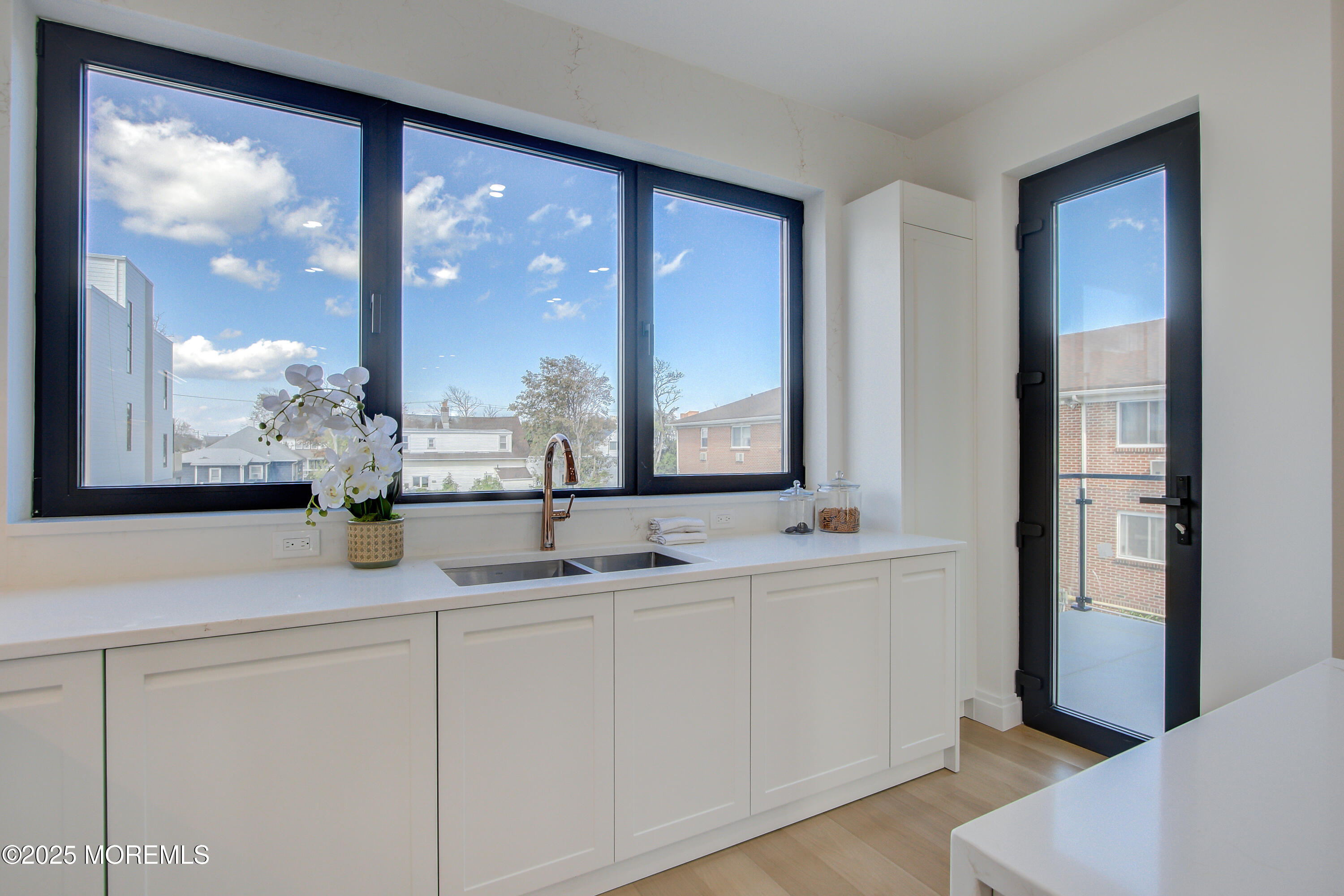 10 Seashore Drive