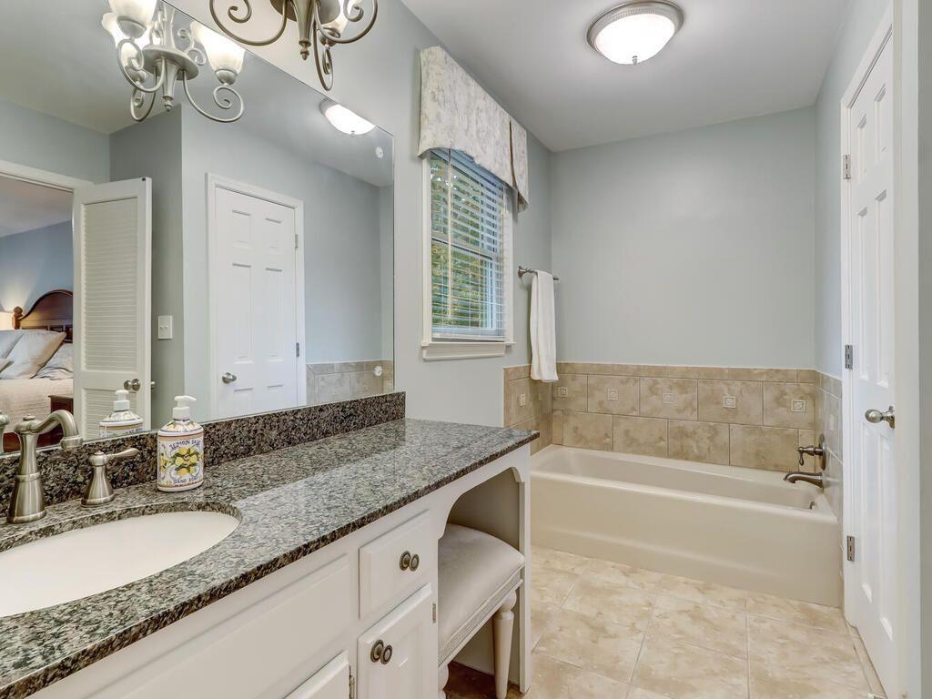 1100 SANTA FE Station