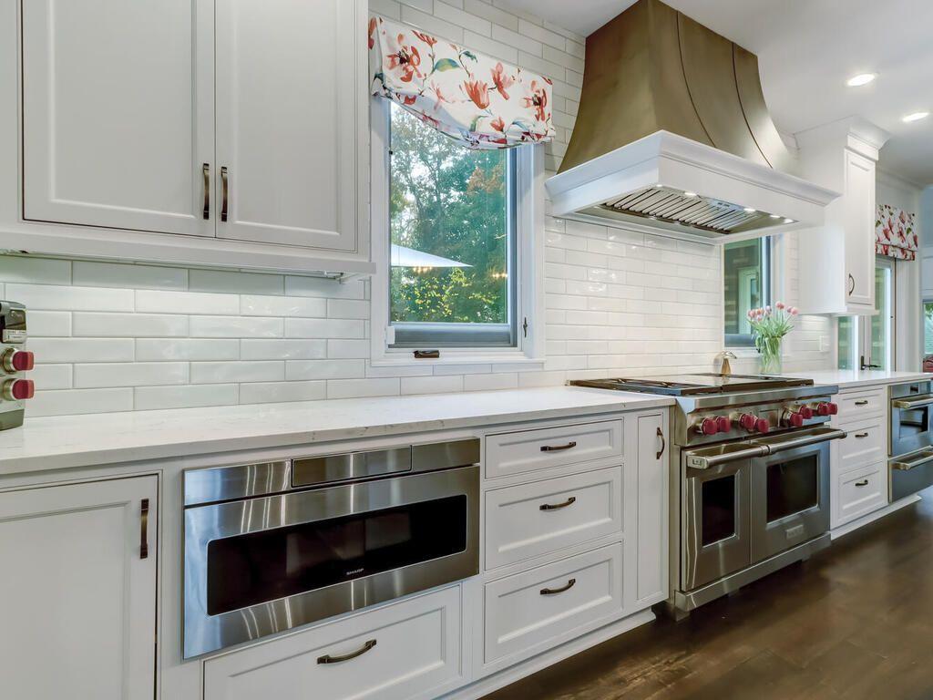 1100 SANTA FE Station