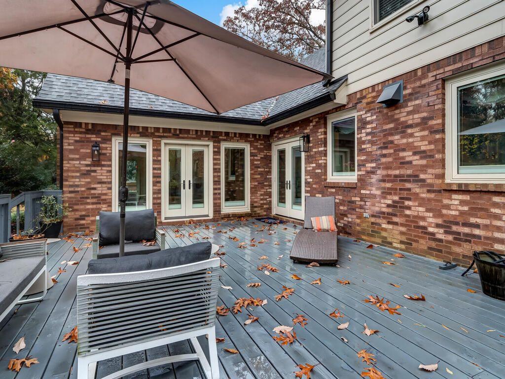 1100 SANTA FE Station