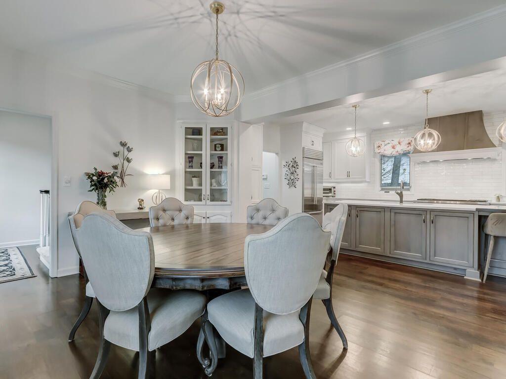 1100 SANTA FE Station