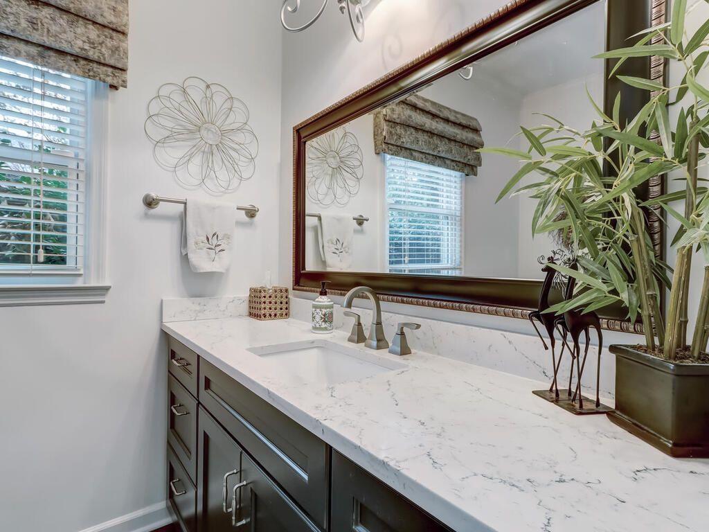 1100 SANTA FE Station