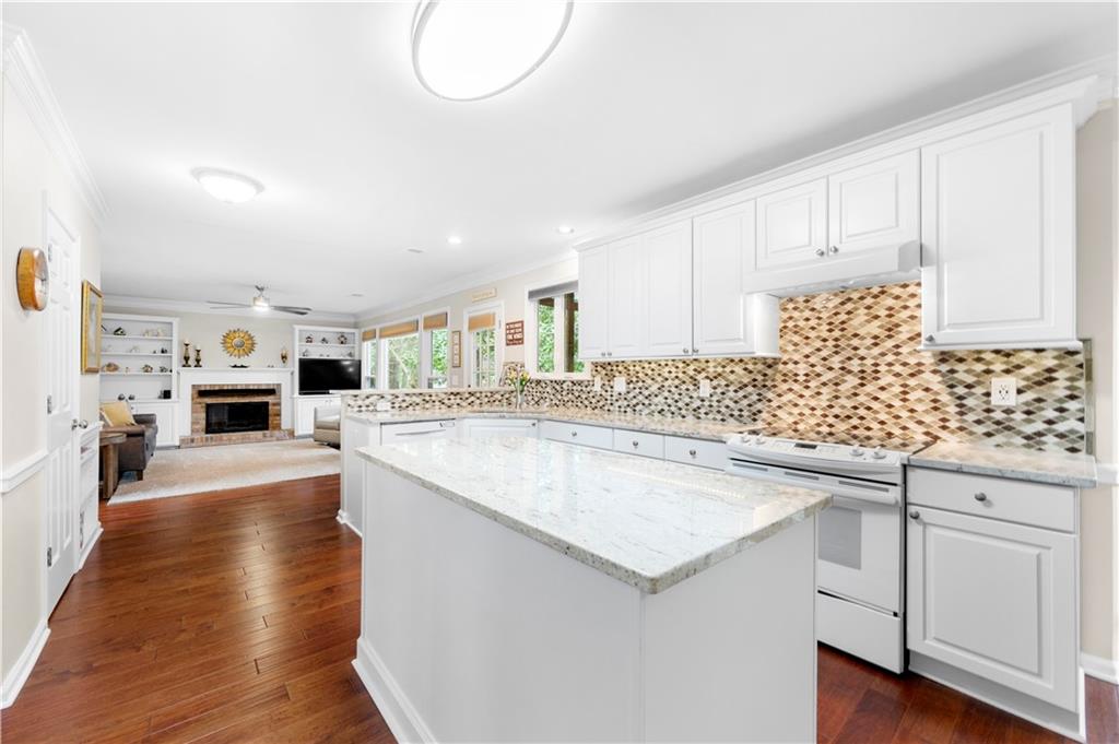 2324 Woodcrest Drive