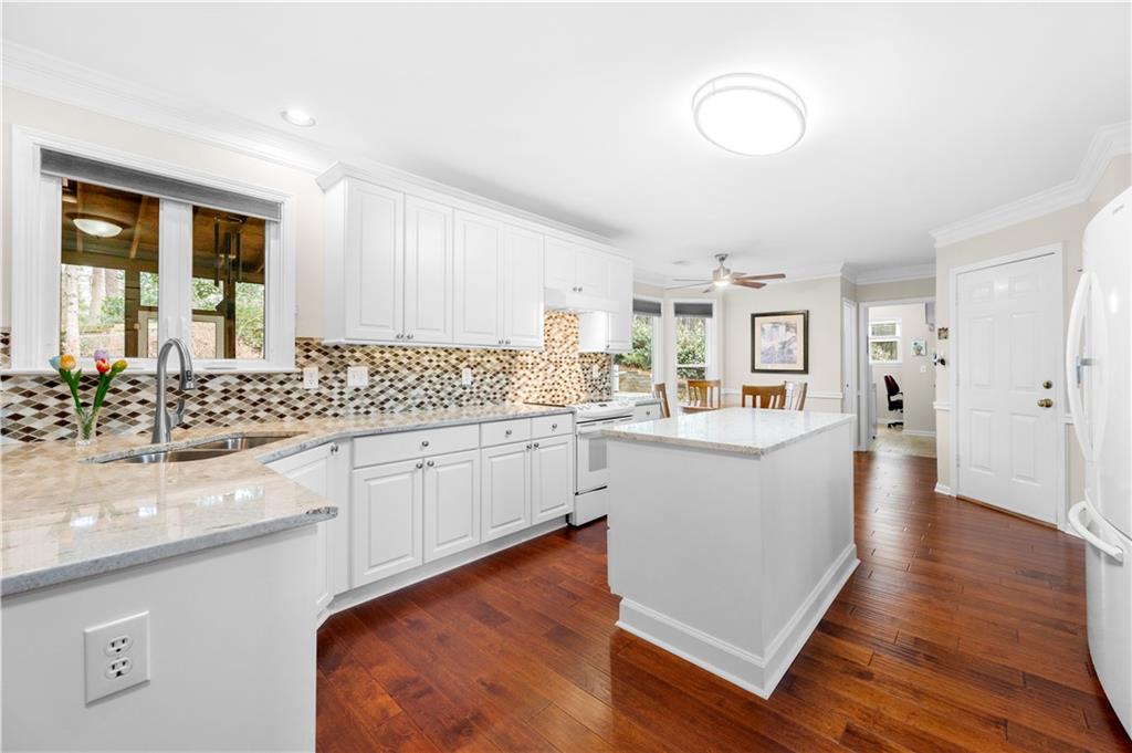 2324 Woodcrest Drive