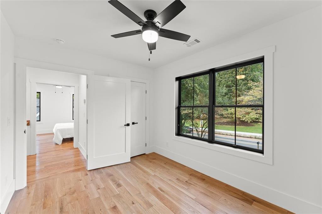 423 S COLUMBIA Drive