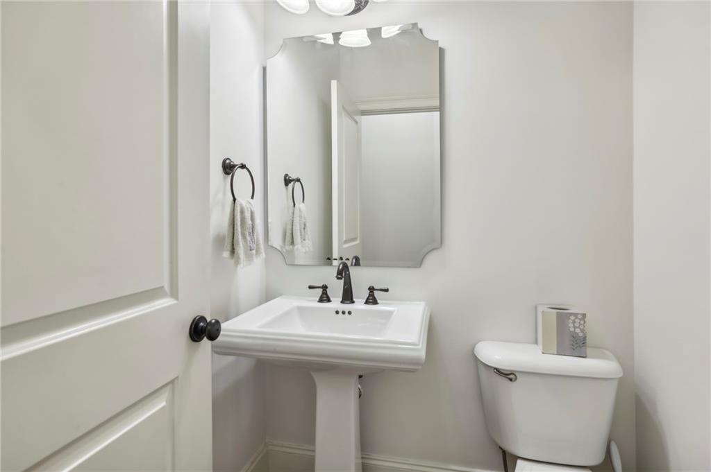 2480 Ellijay Drive NE