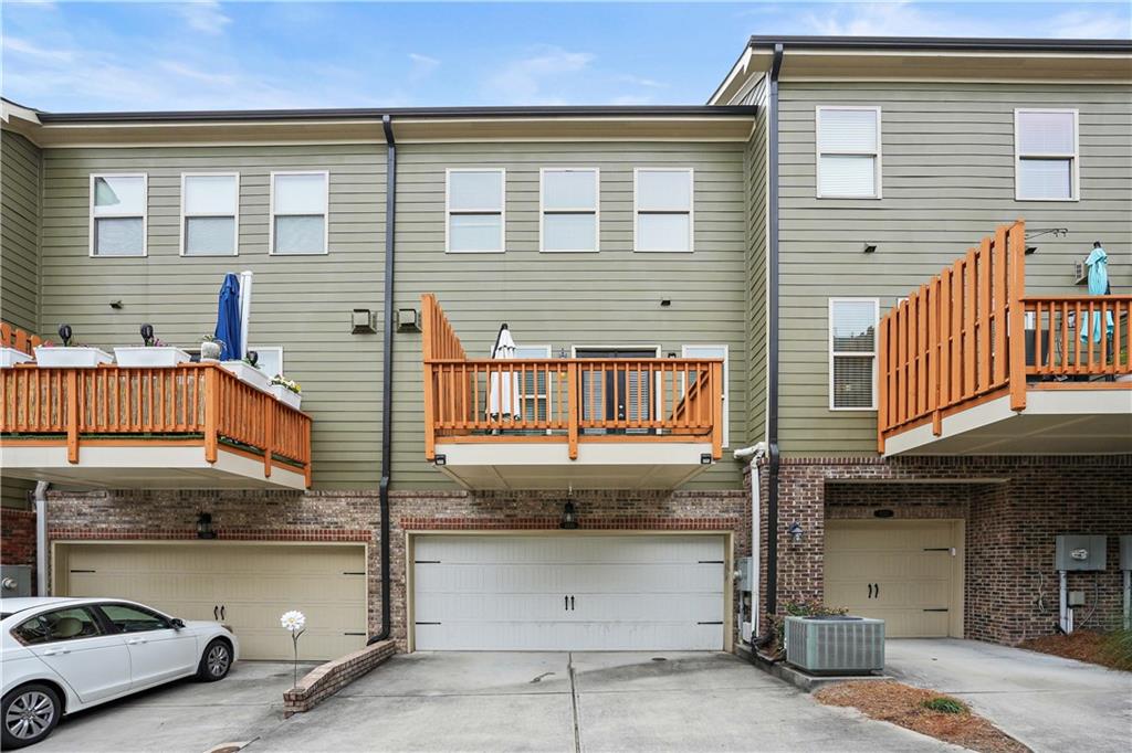 1221 Lavista Road NE