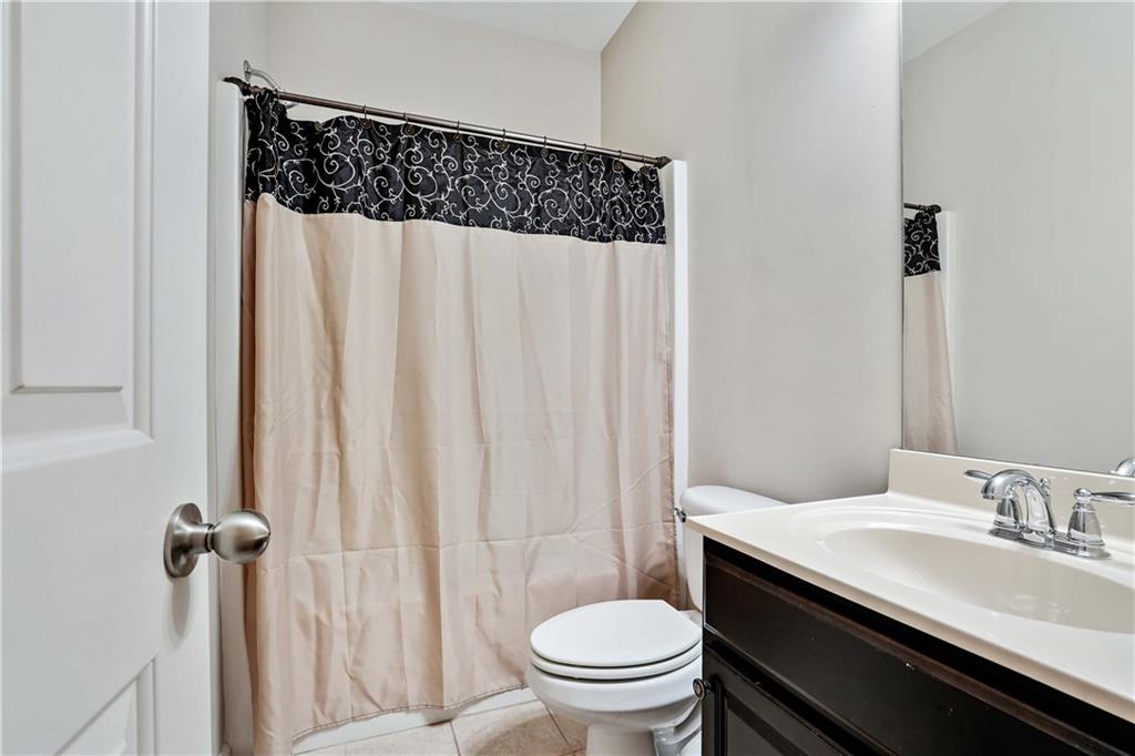 1221 Lavista Road NE