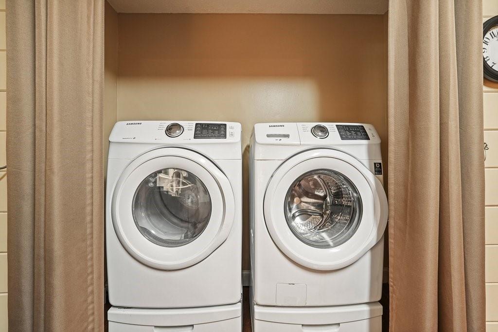 2262 Bayswater Drive NW