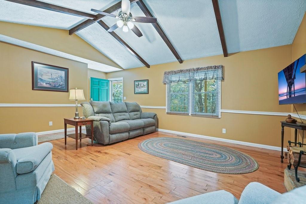 2262 Bayswater Drive NW