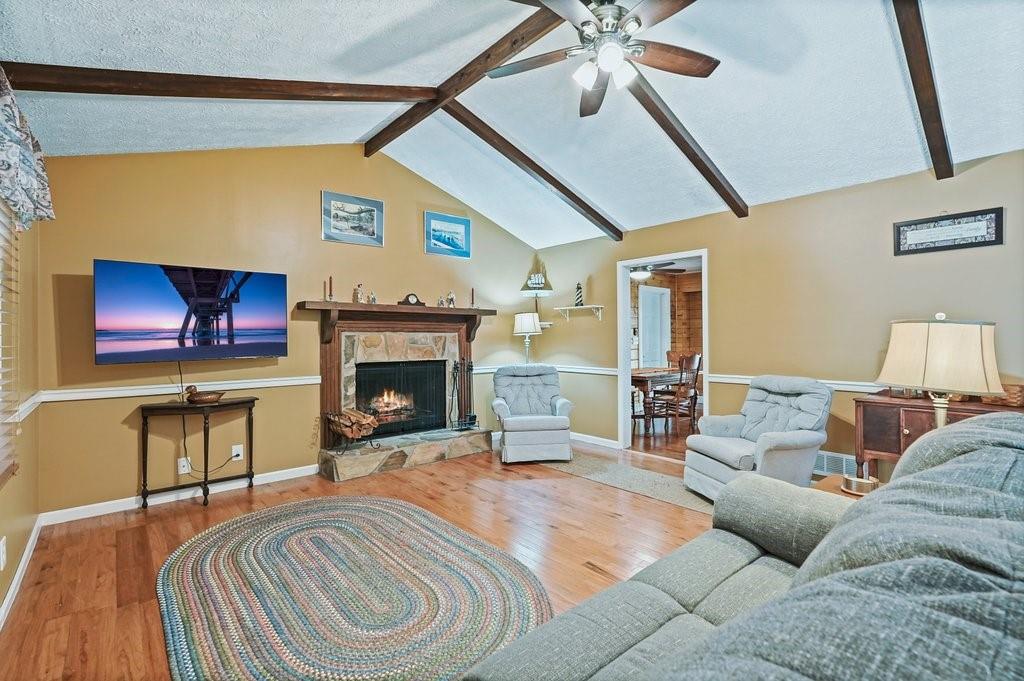 2262 Bayswater Drive NW