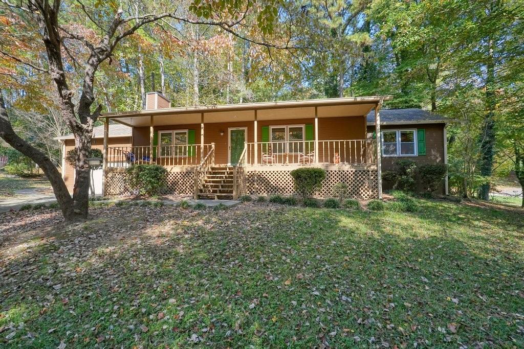 2262 Bayswater Drive NW