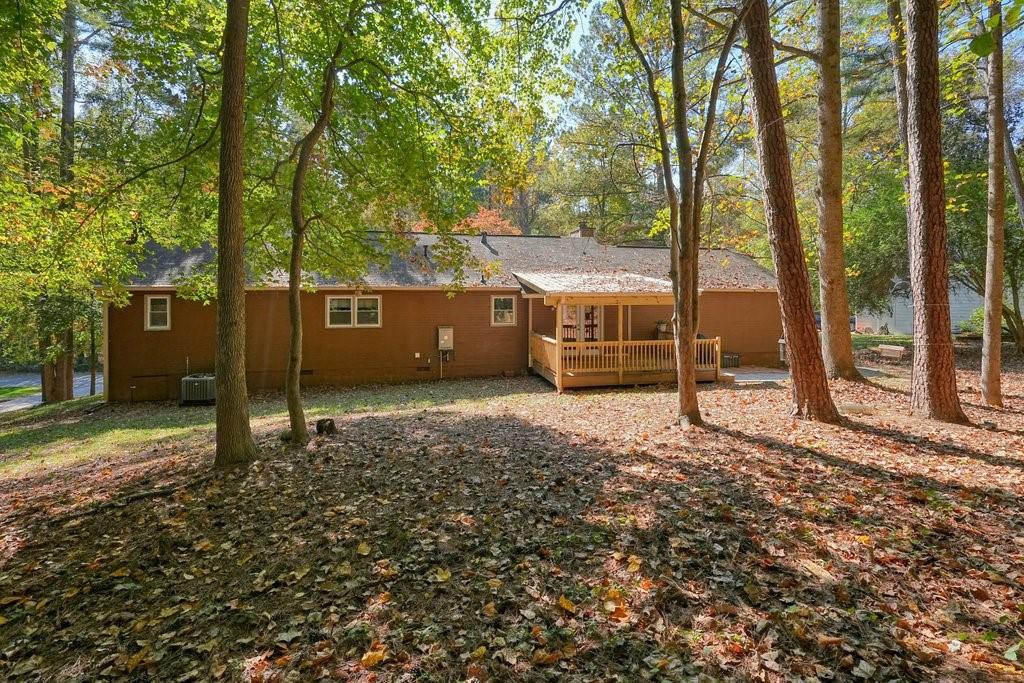 2262 Bayswater Drive NW