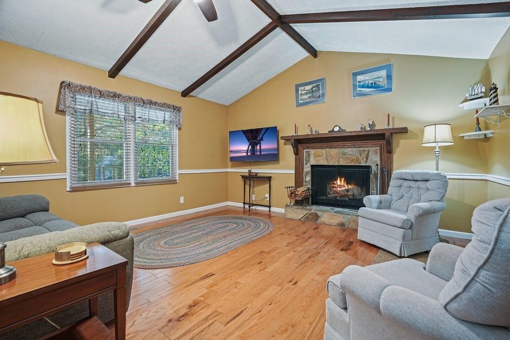 2262 Bayswater Drive NW