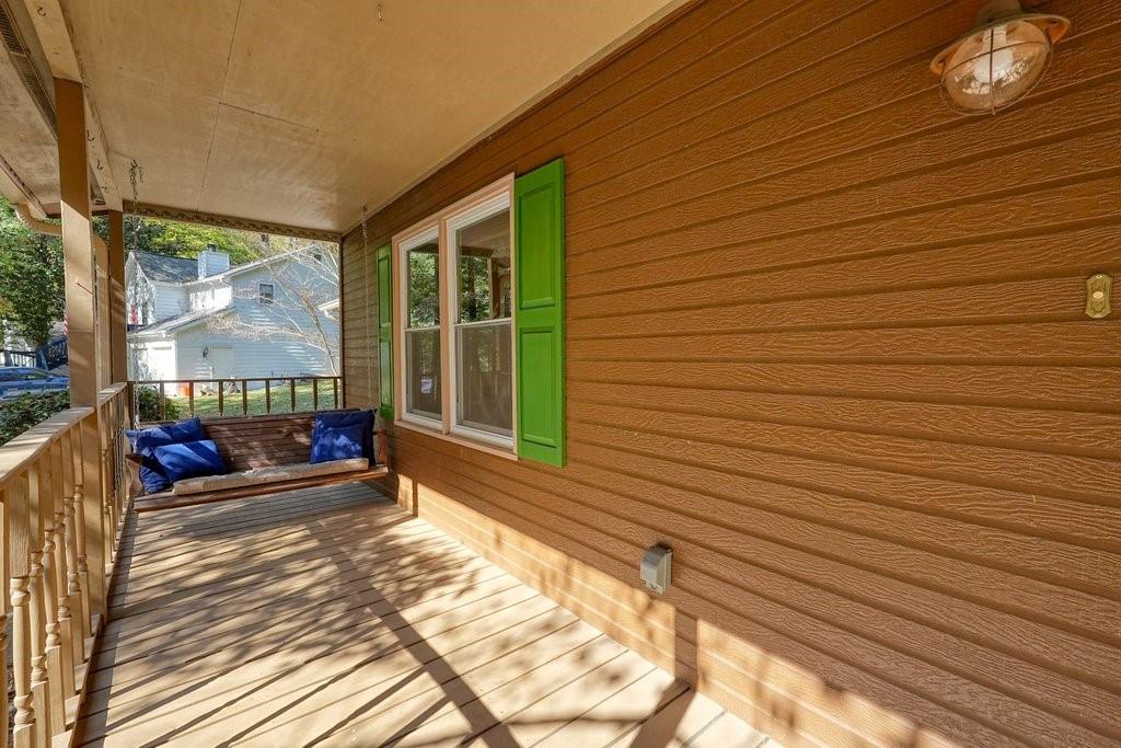 2262 Bayswater Drive NW