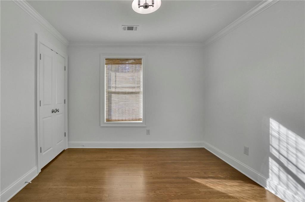 2989 Parkridge Drive NE