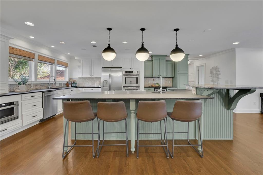 2989 Parkridge Drive NE