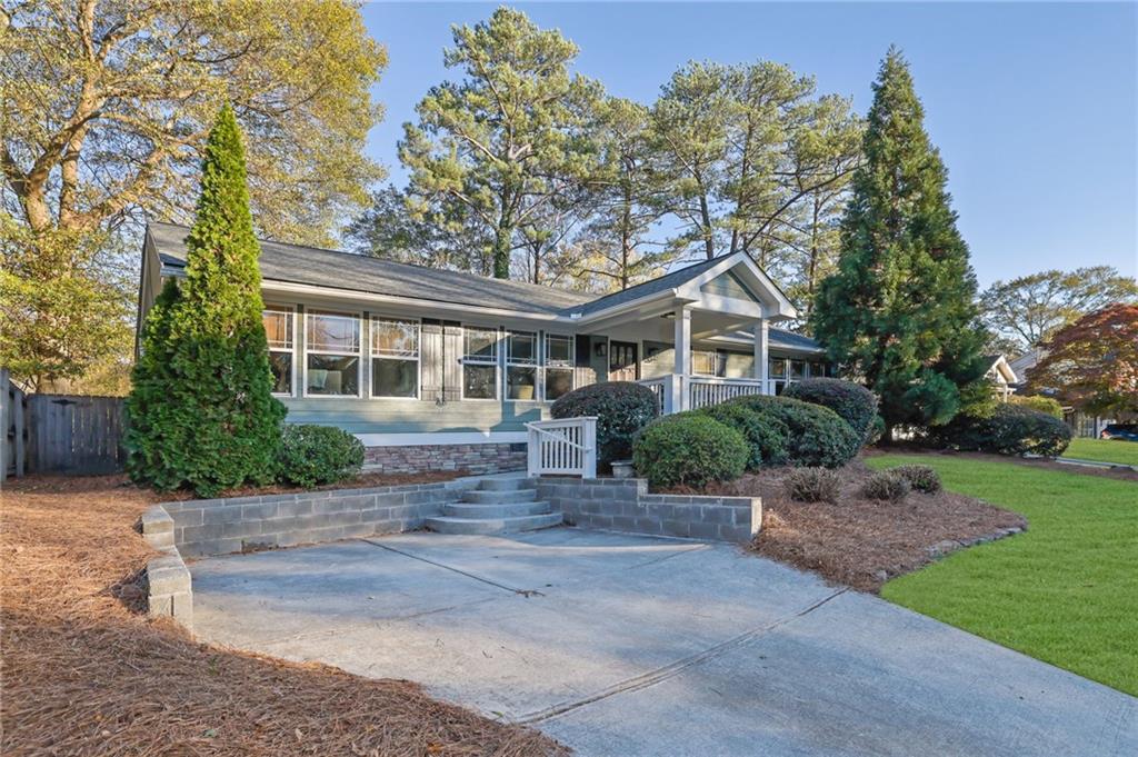 2989 Parkridge Drive NE