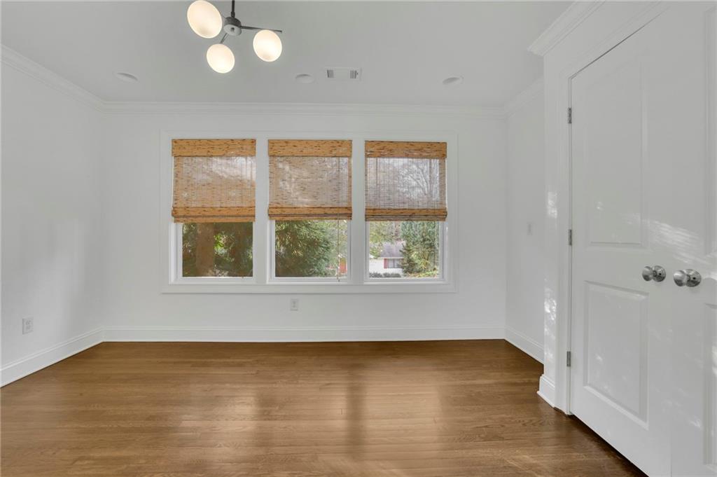 2989 Parkridge Drive NE